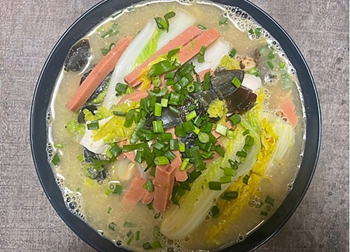 ޲