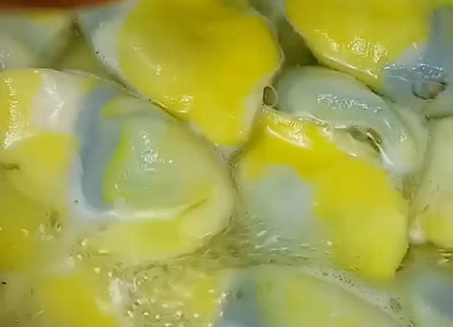 Ƥ