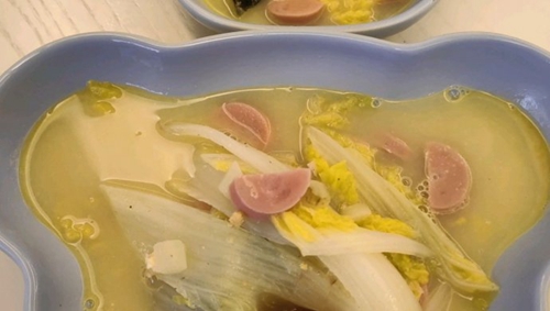޲