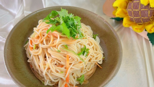 Ũ齴