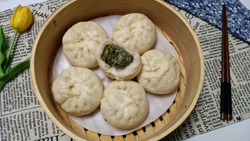 ڰ