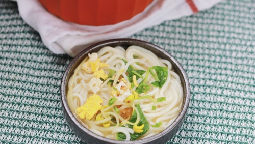 嵰