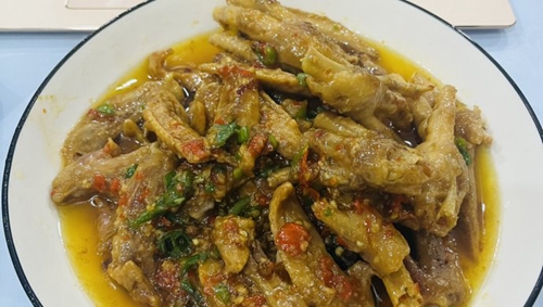 طצ