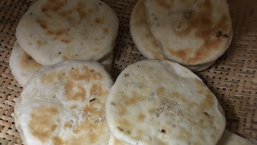 ձ
