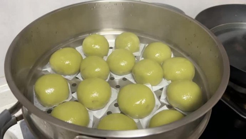 宝宝爱吃的豆沙青团