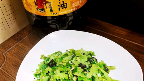 ճ