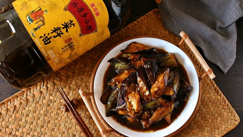 全家人夸赞的烧茄子