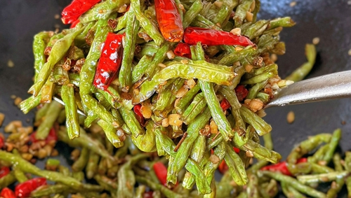 ļ