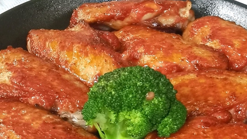 鼦
