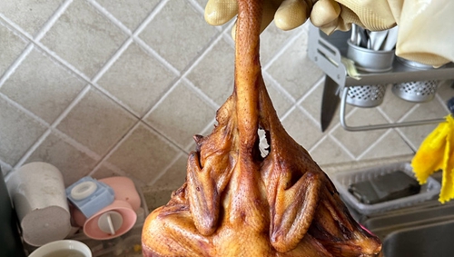 Ʒ