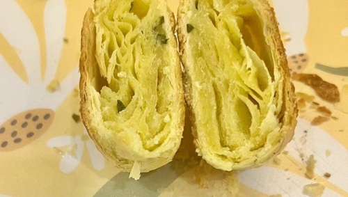 ձ