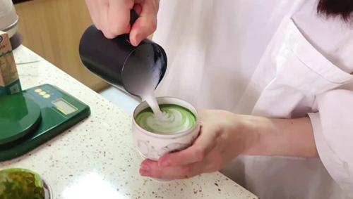 Ĩ豴