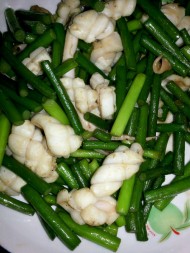蒜薹炒鱿鱼