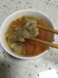 ţ