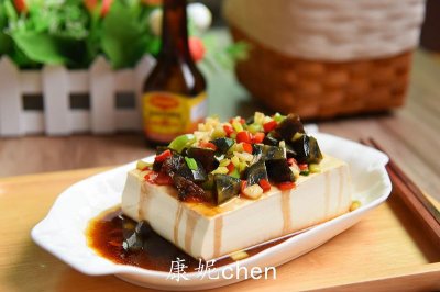 皮蛋豆腐美极鲜味汁