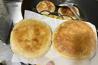 ձ