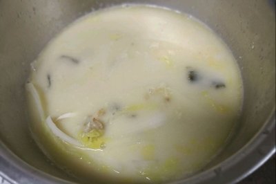 ޲