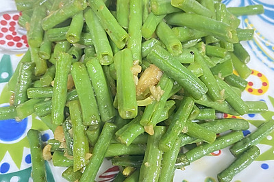 ĩ