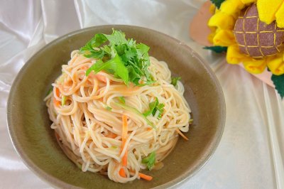 Ũ齴