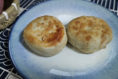 мڱ