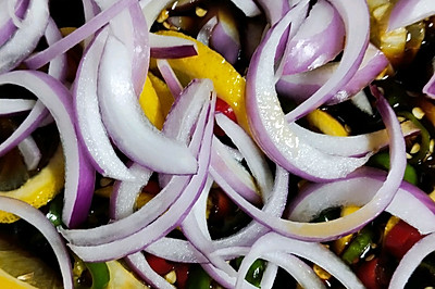 㼦צ