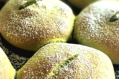 ׹