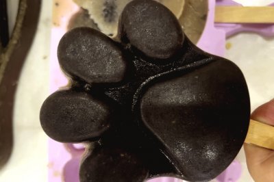 Ĩ